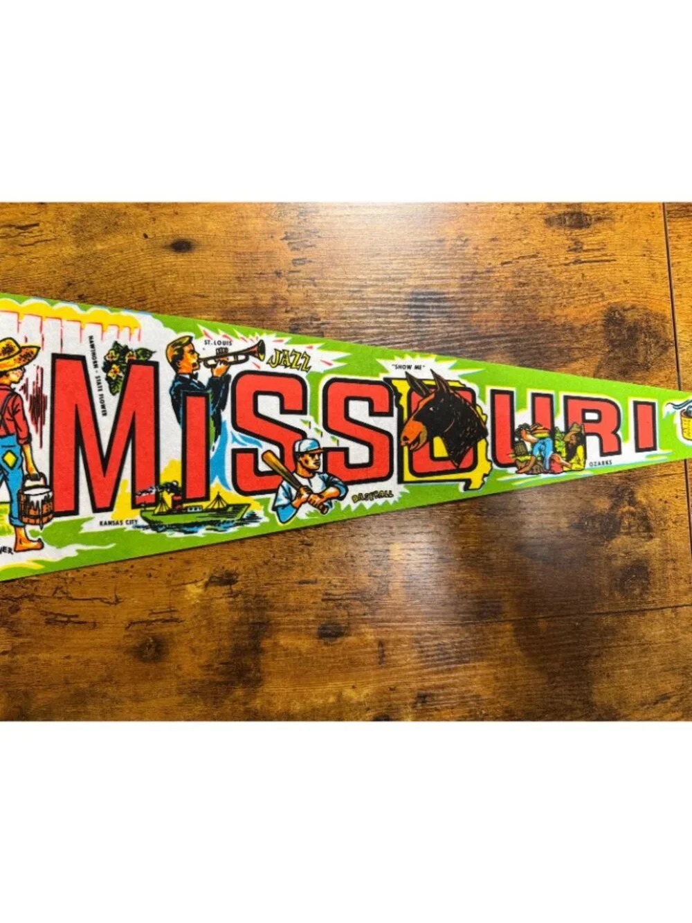 Vintage Missouri state pennant